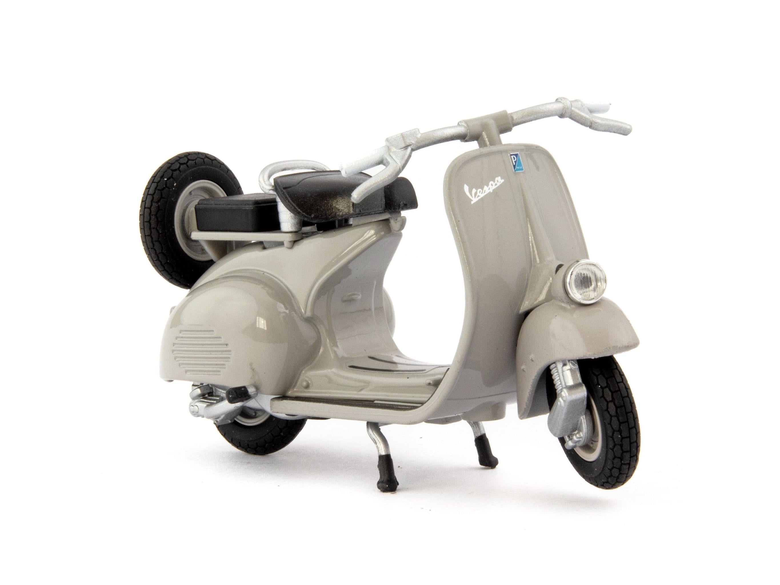 Vespa 124CC 1953 grey - 1:18 Scale Diecast Model Scooter-Welly-Diecast Model Centre
