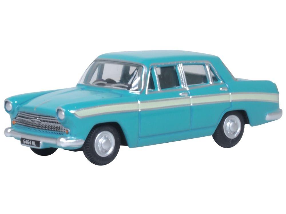 Austin Cambridge Green/Snowberry White 1:76 Scale Diecast Model Car – Oxford Diecast-Oxford Diecast-Diecast Model Centre