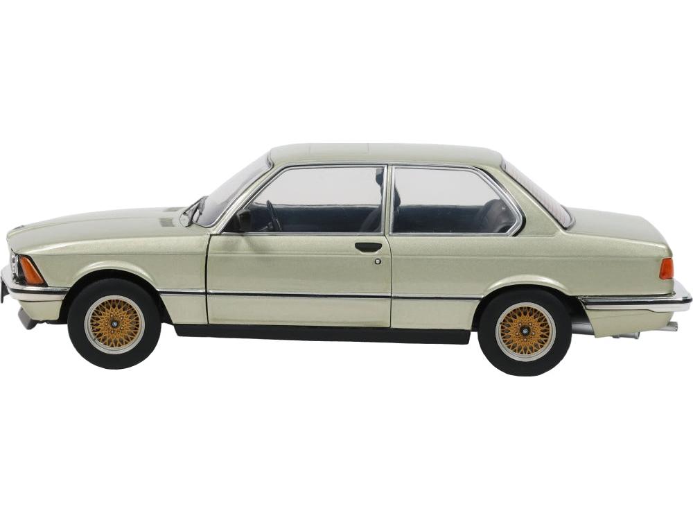 BMW 323i Resedagrun Metallic 1980 1:18 Scale Diecast Car – Solido-Solido-Diecast Model Centre