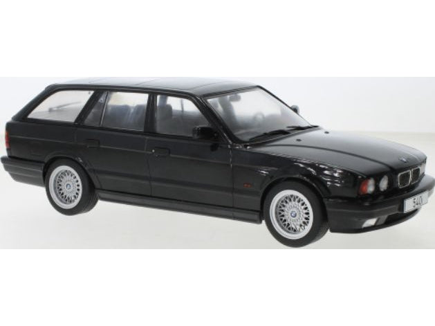 BMW 5 series (E34) Touring 1991 black metallic 1:18 Scale