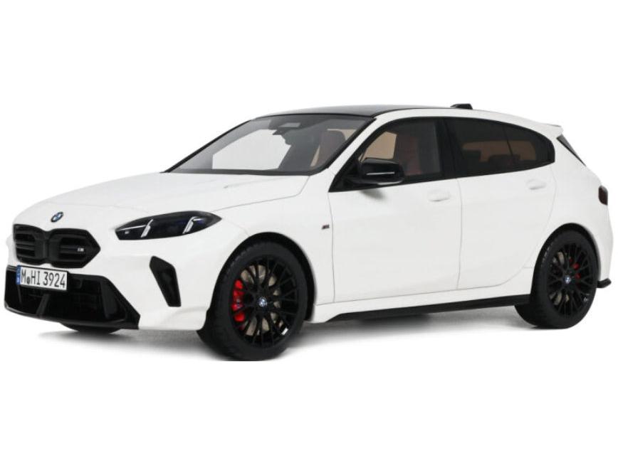 BMW M135 xDRIVE Alpine White Solid 2024 1:18 Scale Resin Model Car – OttOmobile-OttOmobile-Diecast Model Centre