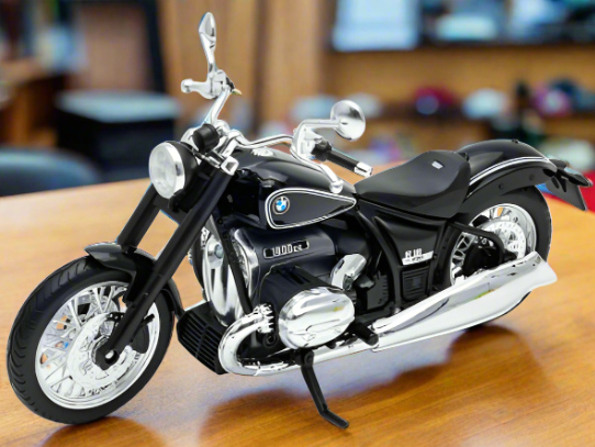 BMW R18 Black 1:12 Scale Motorcycle Model