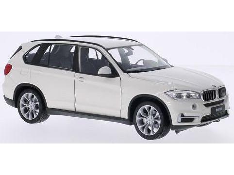 BMW X5 White 1:24 Scale Welly Diecast Model-Welly-Diecast Model Centre