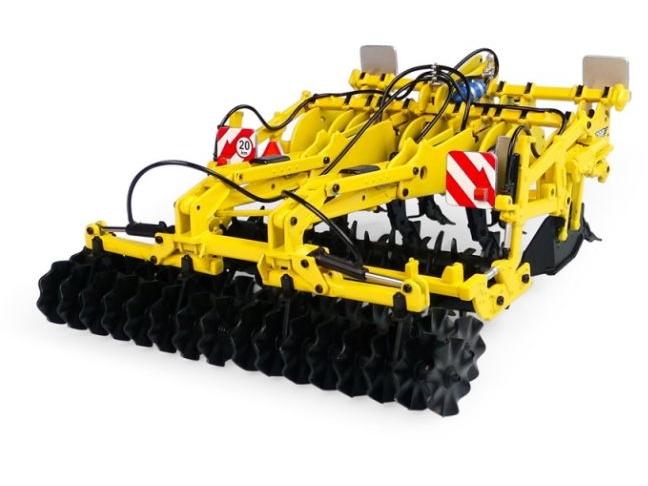 Bednar Chisel Plough Terraland TN Profi 1:32 Scale Universal Hobbies Diecast Model-Universal Hobbies-Diecast Model Centre
