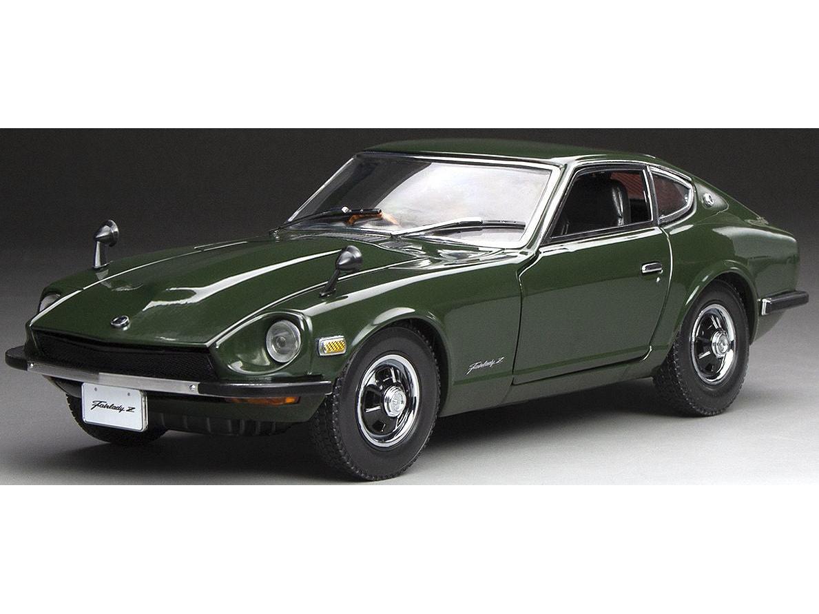Datsun Fairlady Z (S30) Dark Green (RHD) 1970 1:18 Scale Sun Star Diecast Model Car-Sun Star-Diecast Model Centre
