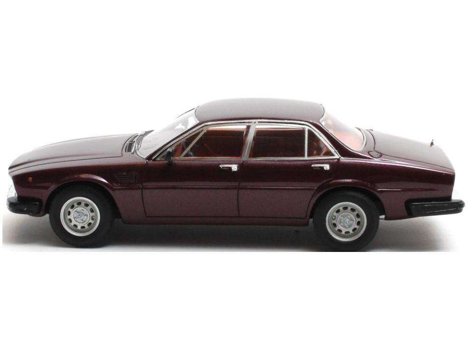 De Tomaso Deauville S2 Dark Red 1978-1985 1:43 Scale Matrix Resin Model Car-Matrix-Diecast Model Centre