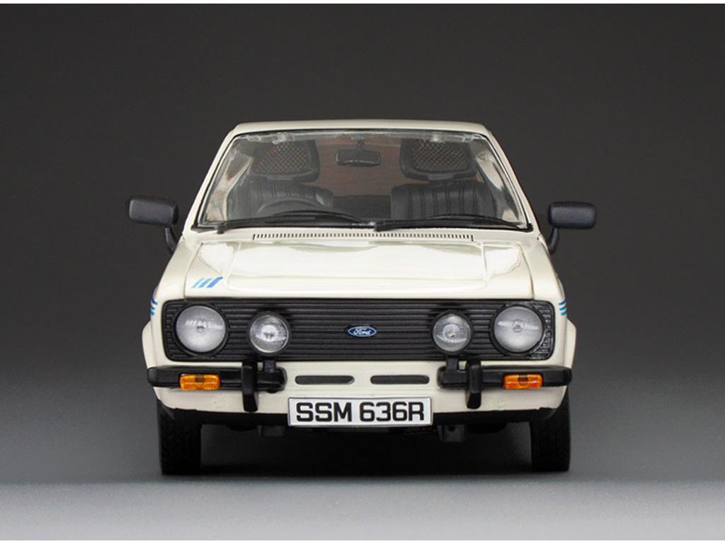 Ford Escort Harrier White (ERX 586V) (RHD) 1980 1:18 Scale Sun Star Diecast Model Car-Sun Star-Diecast Model Centre