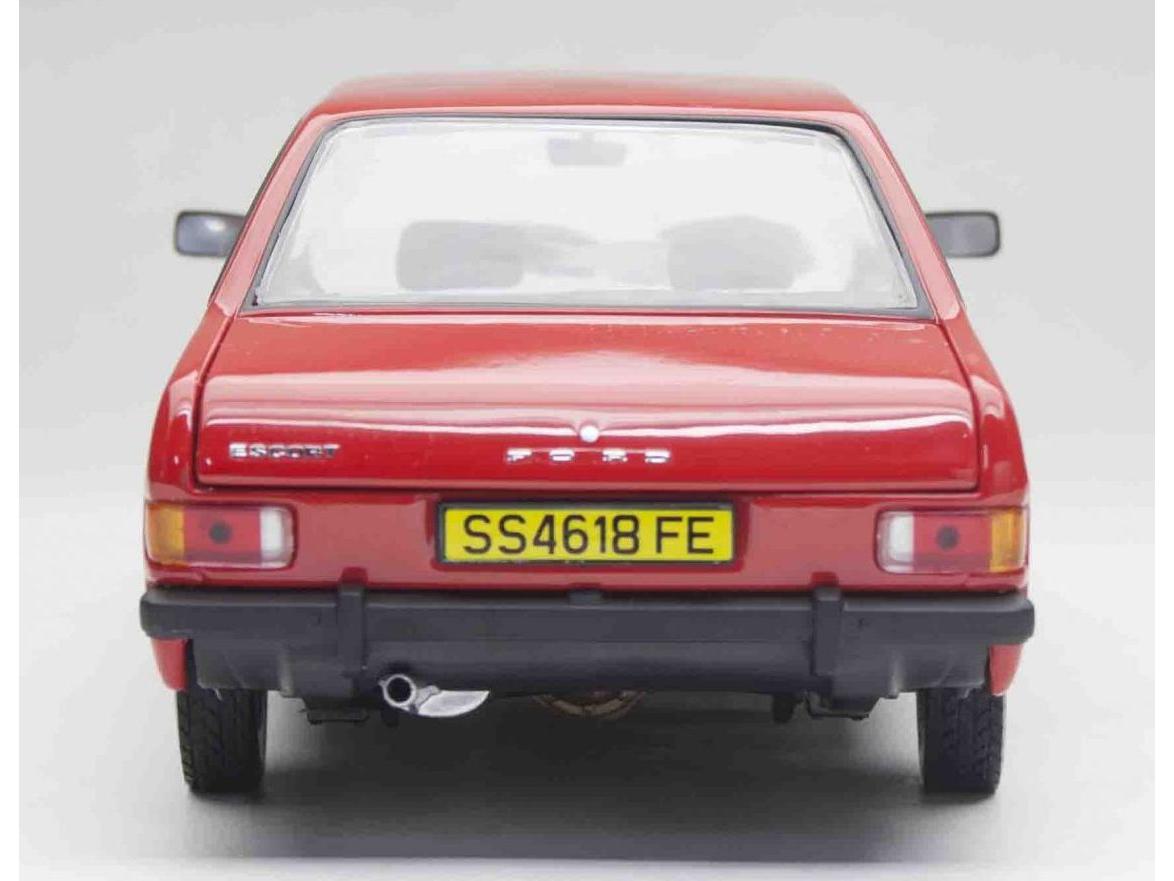 Ford Escort Mk2 Sport Red 1975 1:18 Scale Sun Star Diecast Model Car-Sun Star-Diecast Model Centre