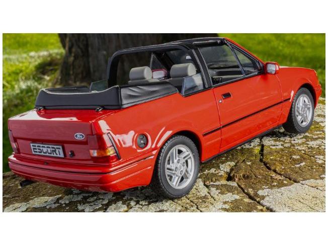 Ford Escort Mk4 XR3i Cabriolet Flamenco Red 1986 1:18 Scale Resin Model Car – OttOmobile-OttOmobile-Diecast Model Centre