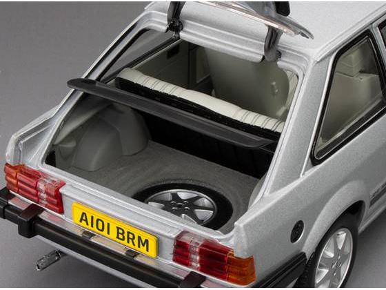 Ford Escort RS1600i 1984 Strato Silver RHD UK Exclusive - Limited Edition 360pcs 1:18 Scale Sun Star Diecast Model Car-Sun Star-Diecast Model Centre