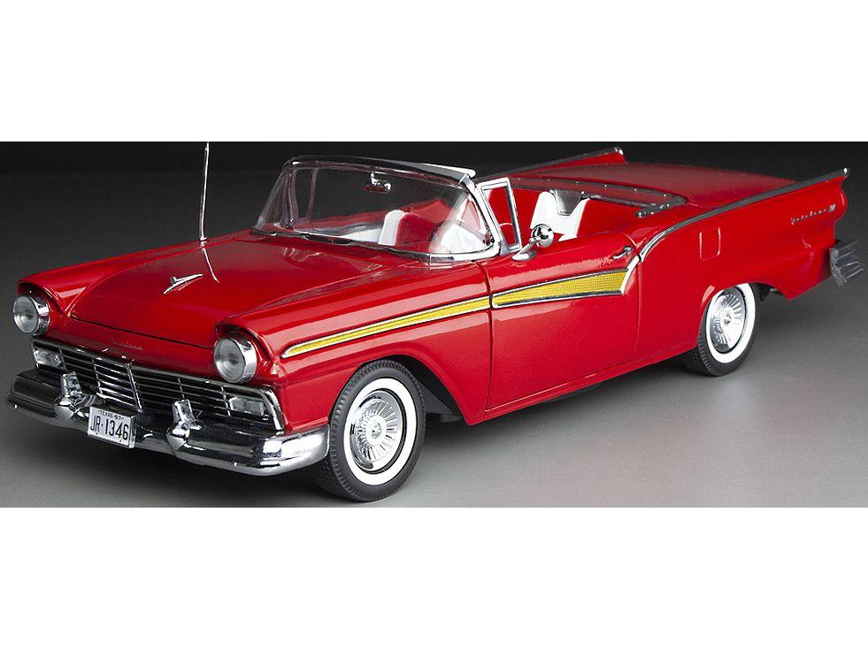 Ford Fairlane 500 Skyliner 1957 Flame Red 1:18 Scale Sun Star Diecast Model Car-Sun Star-Diecast Model Centre