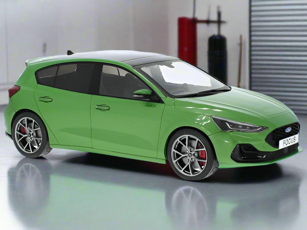 Ford Focus ST 2022 Mean Green 1 18 Model Car Group 18452