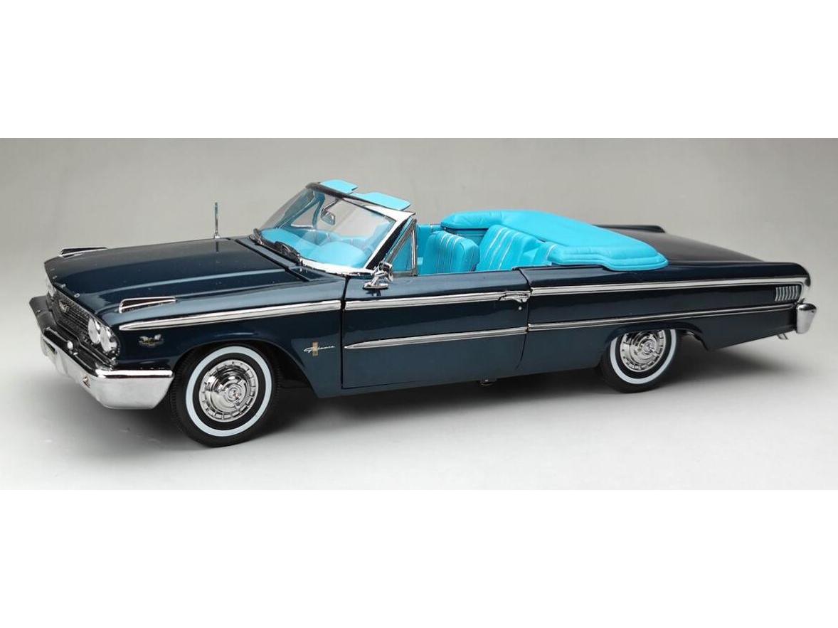 Ford Galaxie 500/XL Open Convertible Oxford Blue 1963 1:18 Scale Sun Star Diecast Model Car-Sun Star-Diecast Model Centre
