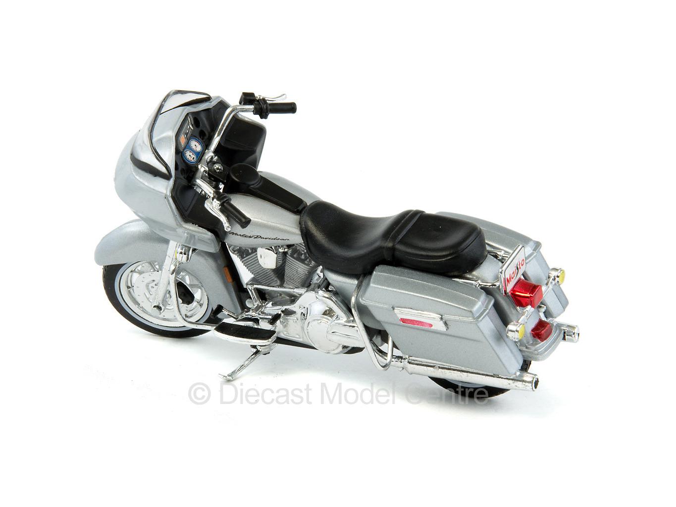 Harley-Davidson FLTR Road Glide 2002 Silver Grey 1:18 Scale Maisto Diecast Model-Maisto-Diecast Model Centre