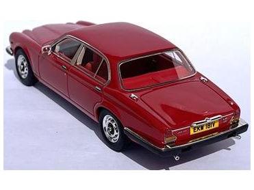 Jaguar XJ6 SIII 4.2 Damson Red 1979-1985 1:43 Scale Matrix Resin Model Car-Matrix-Diecast Model Centre