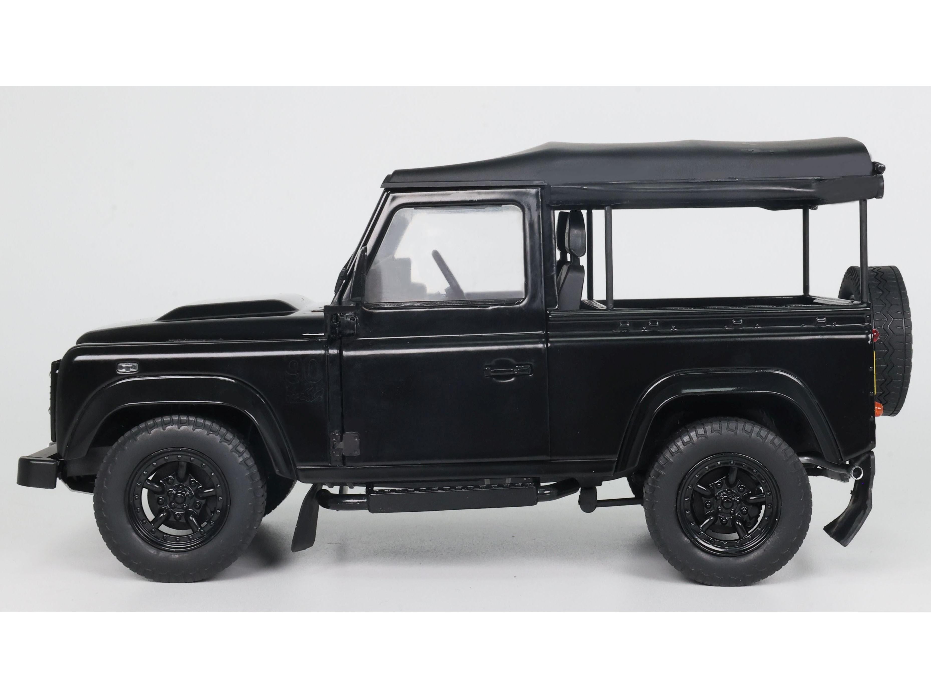 Land Rover Defender 90 Short w/Rear Cover Black 2016 1:18 Scale Solido Diecast Model Car-Solido-Diecast Model Centre