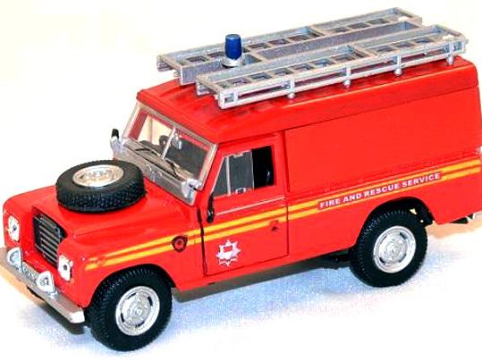 Land Rover S3 Fire Brigade (Silver Ladders) 1:43 Scale Cararama Diecast Model Car-Cararama-Diecast Model Centre