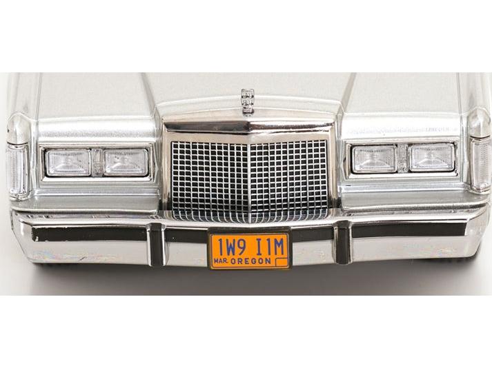 Lincoln Town Car 1985 Silver/Dark Grey From The Movie 'Air' 1:18 Scale Diecast Car – KK Scale-KK Scale-Diecast Model Centre