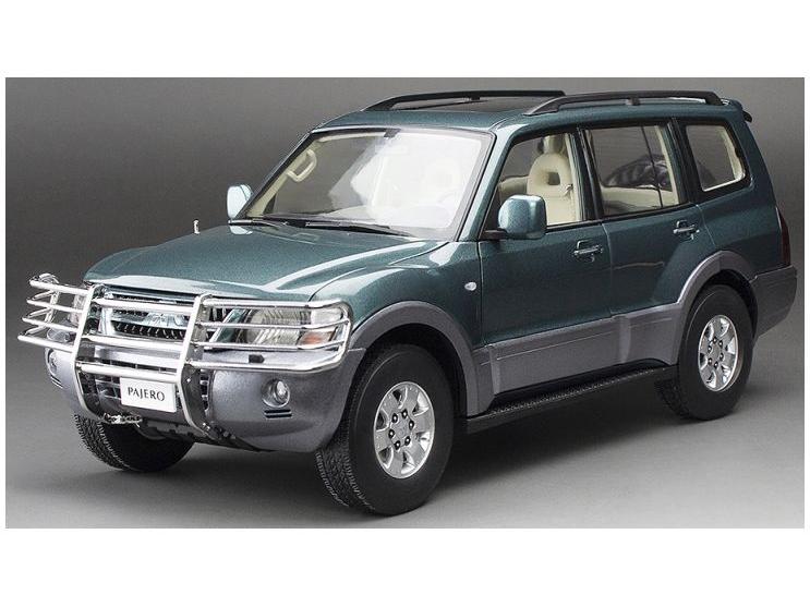 Mitsubishi Pajero V73 Green Metallic (New Tooling) Limited Edition 300pcs 1:18 Scale Sun Star Diecast Model Car-Sun Star-Diecast Model Centre