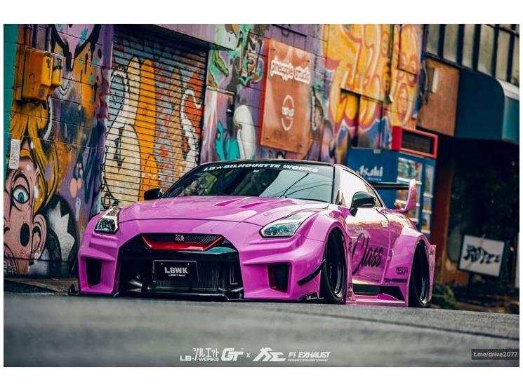 Nissan GT-R (R35) Liberty Walk Silhouette Body Kit Pink 2025 1:18 Scale Solido Diecast Model Car-Solido-Diecast Model Centre