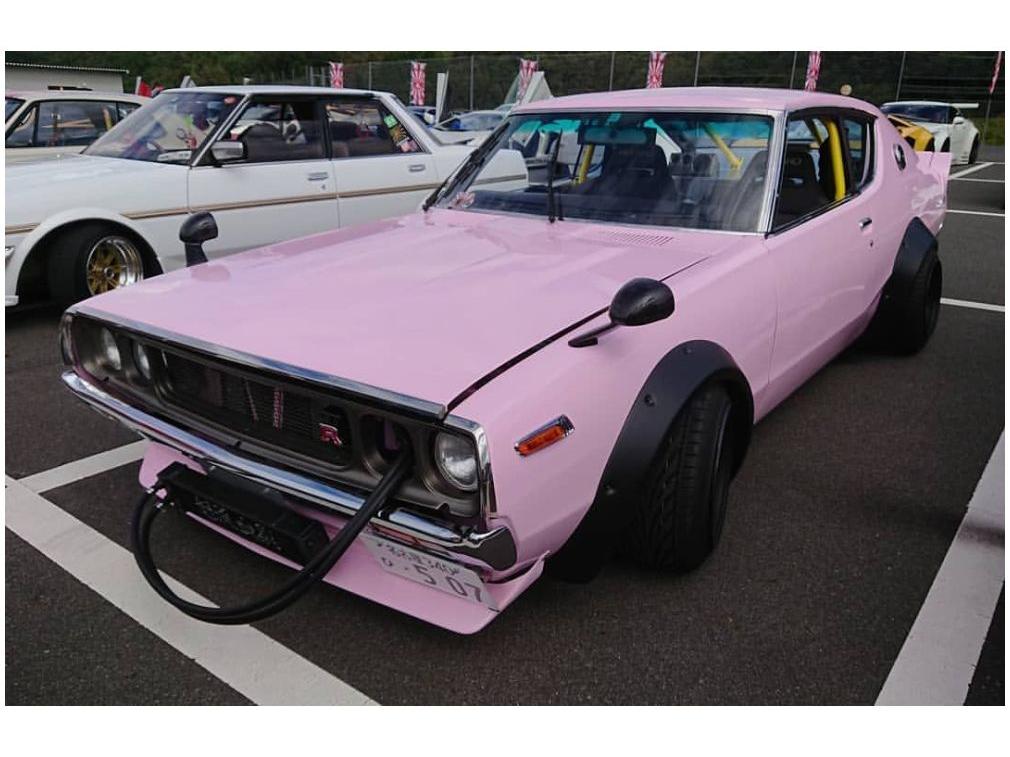 Nissan Skyline GT-R (KPGC110) 'Kenmeri' w/Liberty Walk Body Kit Pink 1972 1:43 Scale Solido Diecast Model Car-Solido-Diecast Model Centre