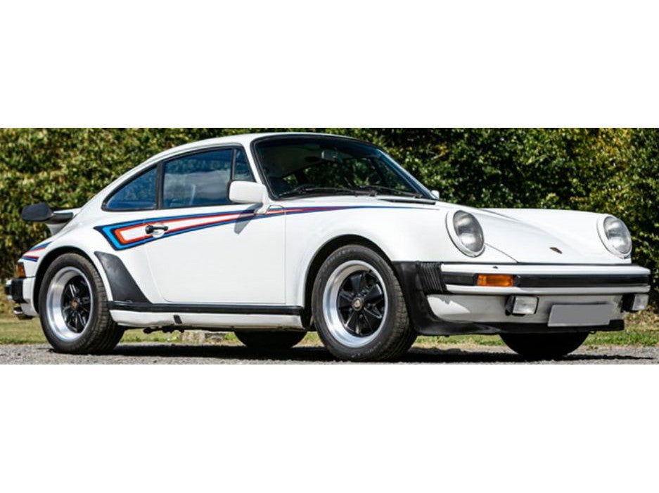 Porsche 911 Turbo 3.3 ミニカー 1/18 Porsche 911 Turbo 3.3 1980 white 1:18 Scale