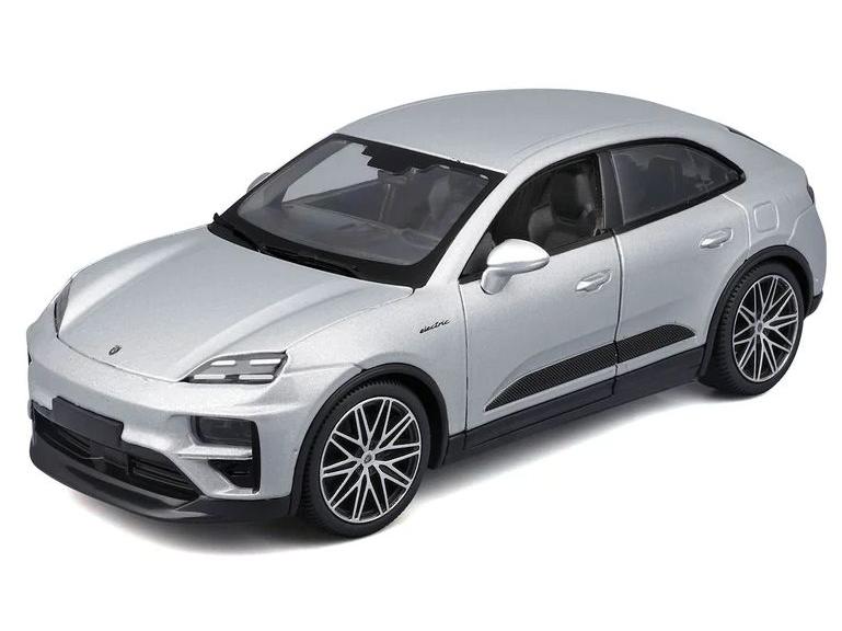 Porsche Macan Turbo 2024 silver 1:24 Scale Model Car