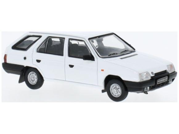 Skoda Forman White 1990 1:43 Scale IXO Diecast Model Car-IXO-Diecast Model Centre
