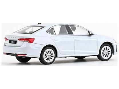 Skoda Octavia IV FL 2024 Moon White Metallic 1:43 Scale Abrex Diecast Model Car-Abrex-Diecast Model Centre