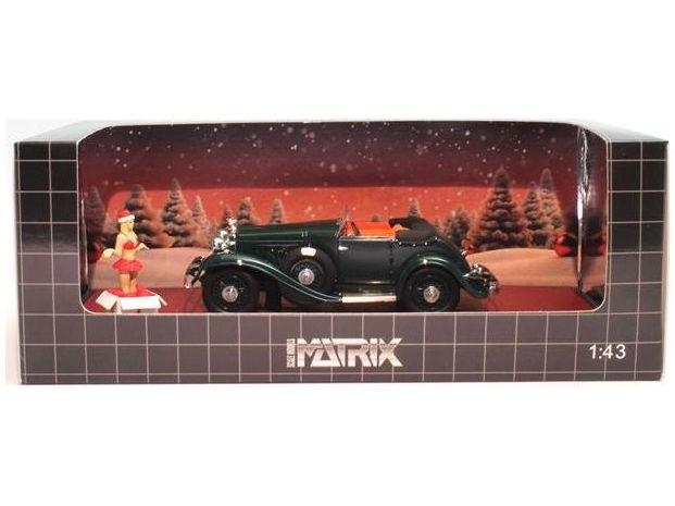 Stutz DV32 Bearcat Open Green 1932 Special Christmas edition With figure and backdrop 1:43 Scale Matrix Resin Model Car-Matrix-Diecast Model Centre