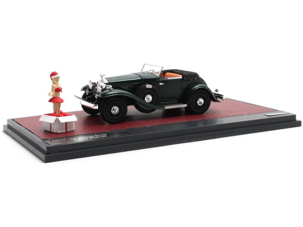 Stutz DV32 Bearcat Open Green 1932 Special Christmas edition With figure and backdrop 1:43 Scale Matrix Resin Model Car-Matrix-Diecast Model Centre