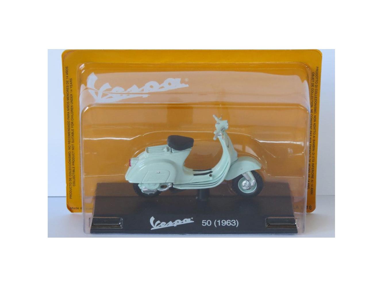 Vespa 50 1963 white - 1:18 Scale Diecast Model Scooter-Unbranded-Diecast Model Centre