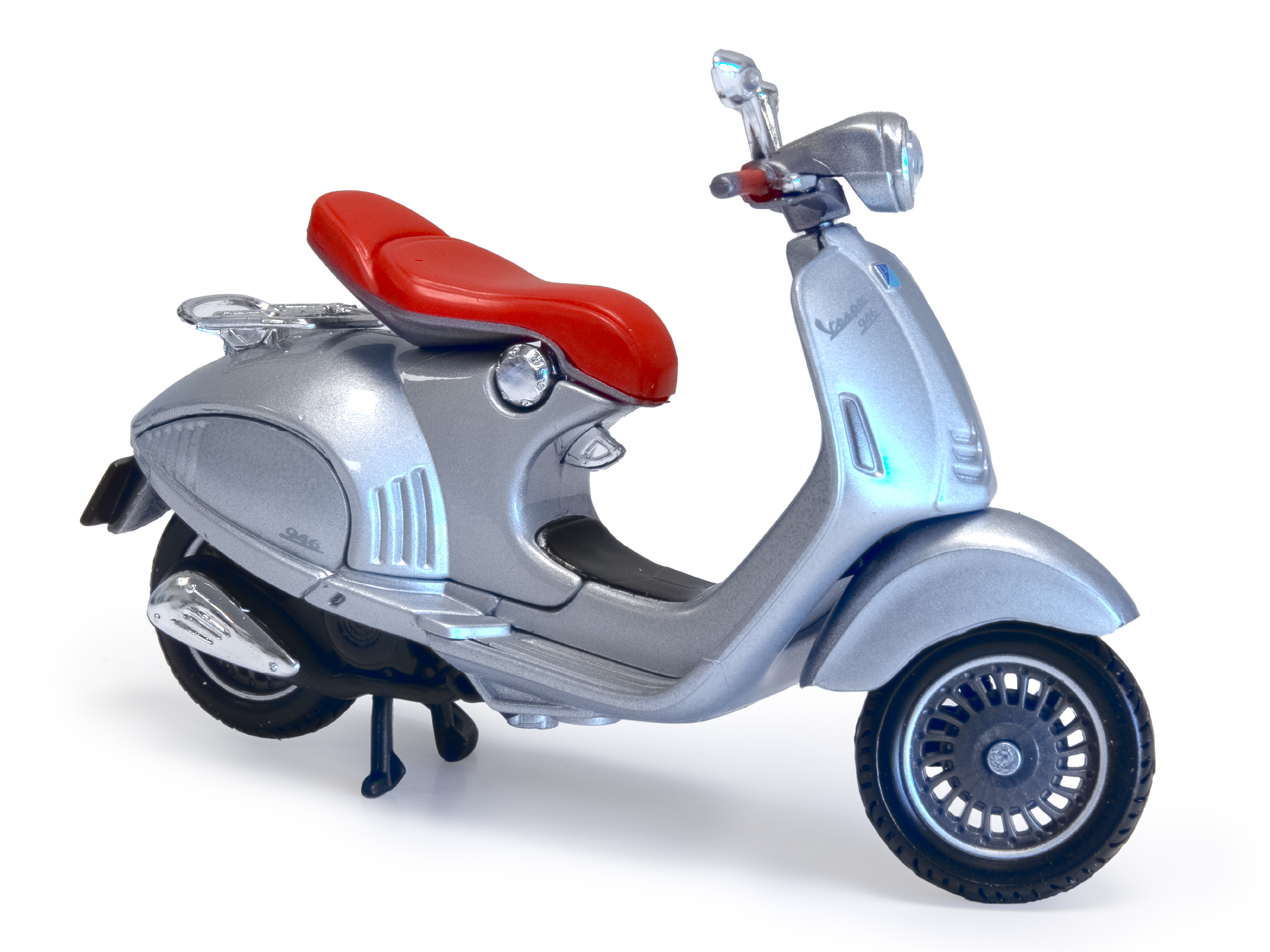 Vespa 946 Bellissima 2014 Silver 1:18 Scale Maisto Diecast Model-Maisto-Diecast Model Centre