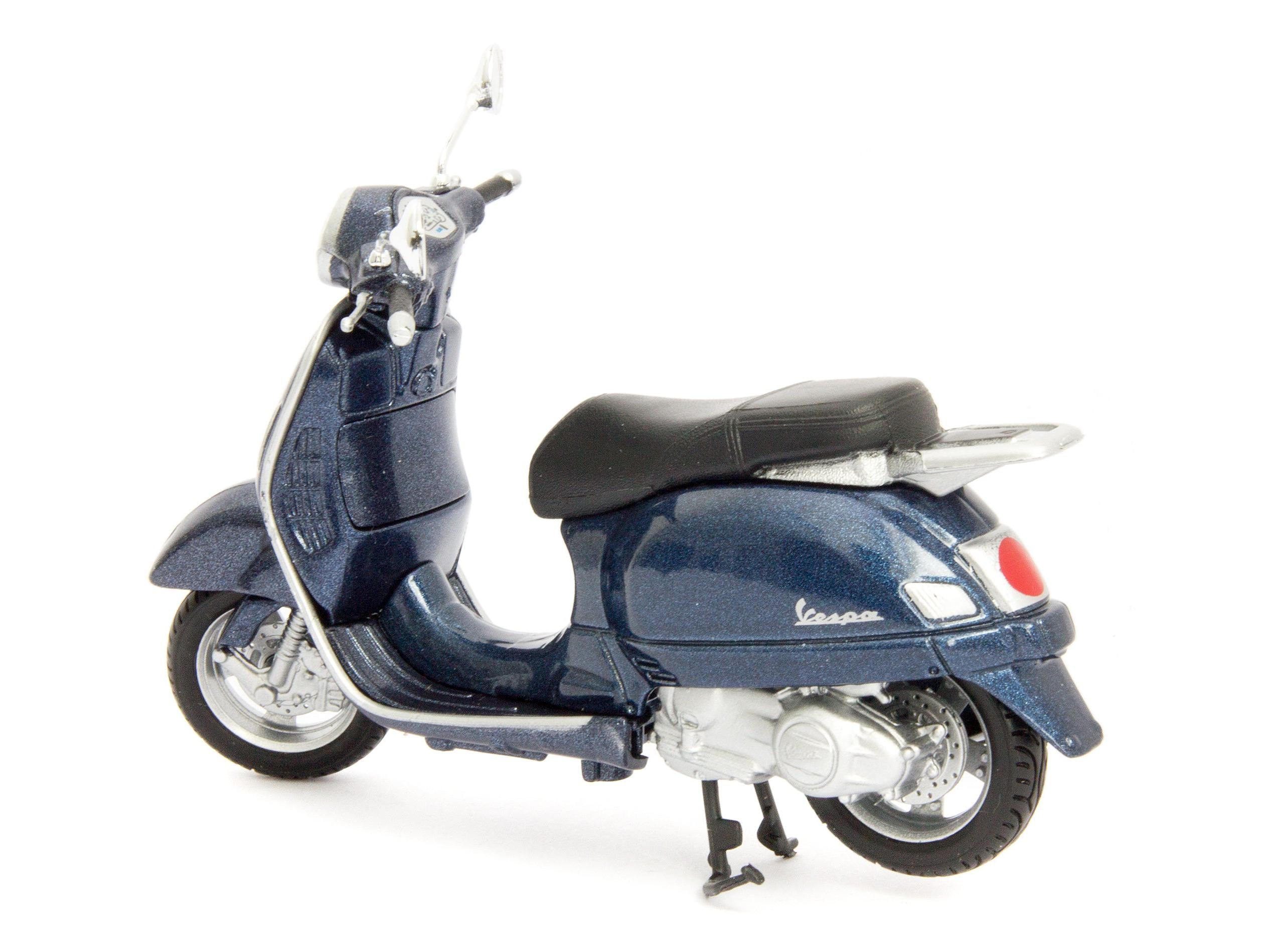 Vespa Granturismo 2003 Blue 1:18 Scale Maisto Diecast Model-Maisto-Diecast Model Centre