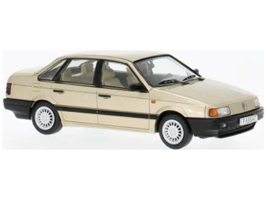Volkswagen Passat CL (B3) Beige 1988 1:43 Scale IXO Diecast Model Car-IXO-Diecast Model Centre