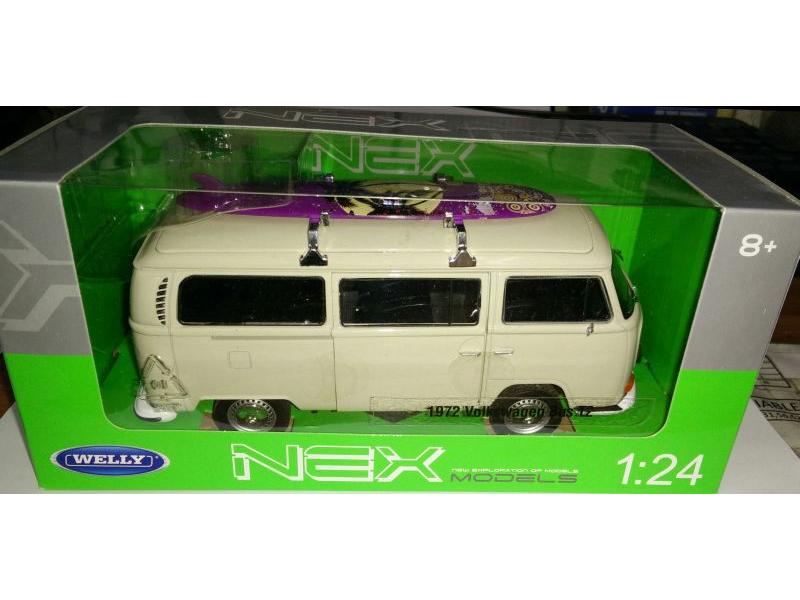 Volkswagen T2 Bus 1972c/w Surf Board Cream 1:24 Scale Welly Diecast Model-Welly-Diecast Model Centre