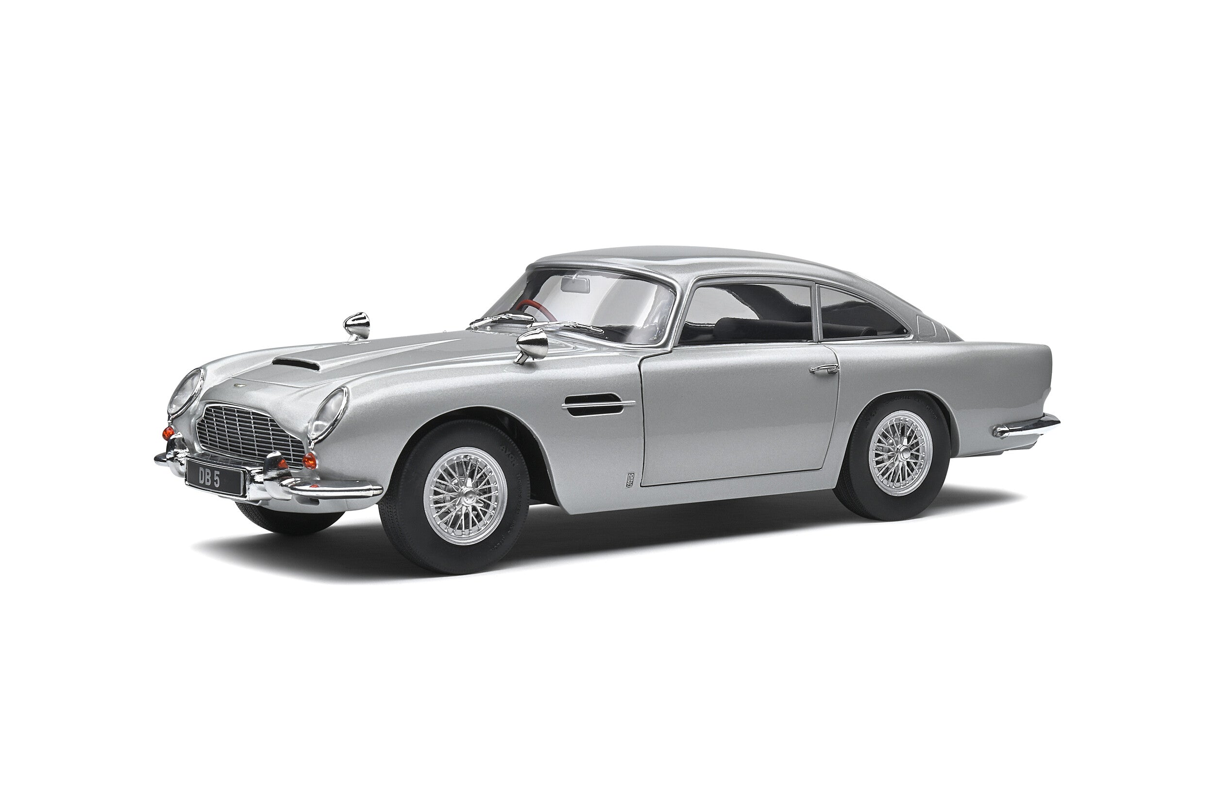 Aston Martin DB5 1964 Silver Birch 1:18 Scale Solido Diecast Model