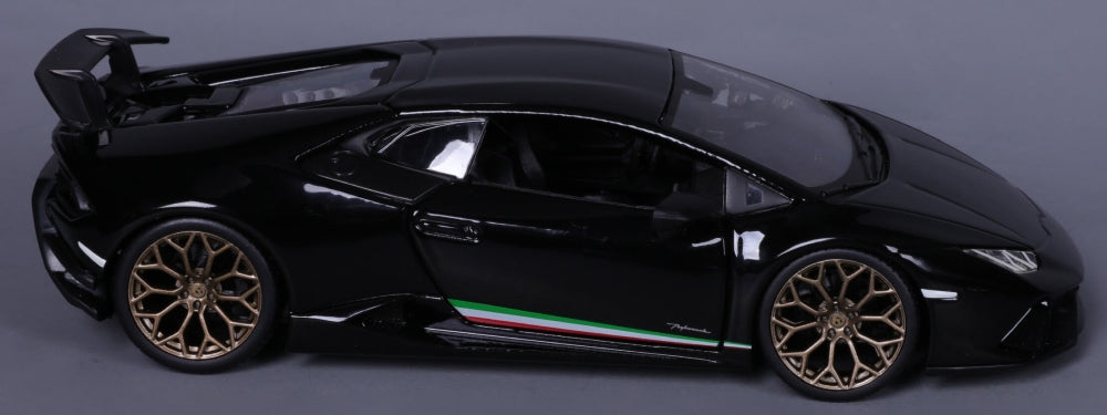 Lamborghini Huracan Performante Limited Edition Black 1:24 Scale Diecast Car – Bburago