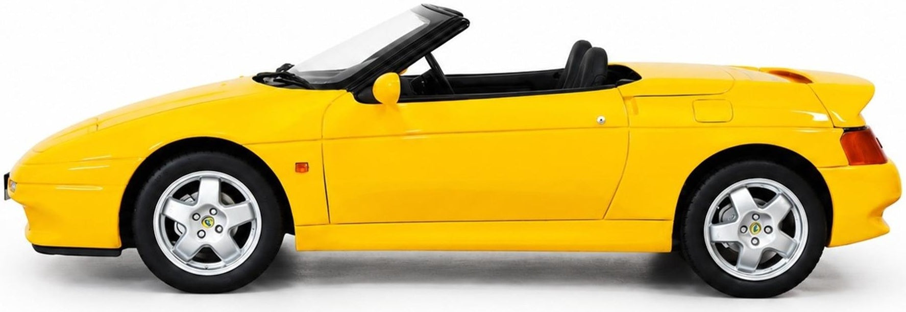 Lotus Elan M100 Mustard Yellow 1989-1995 1:18 Scale Resin Car – Cult