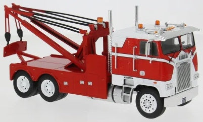 Freightliner FLA Tow Truck Red/White 1987 1:43 Scale Diecast Truck – IXO