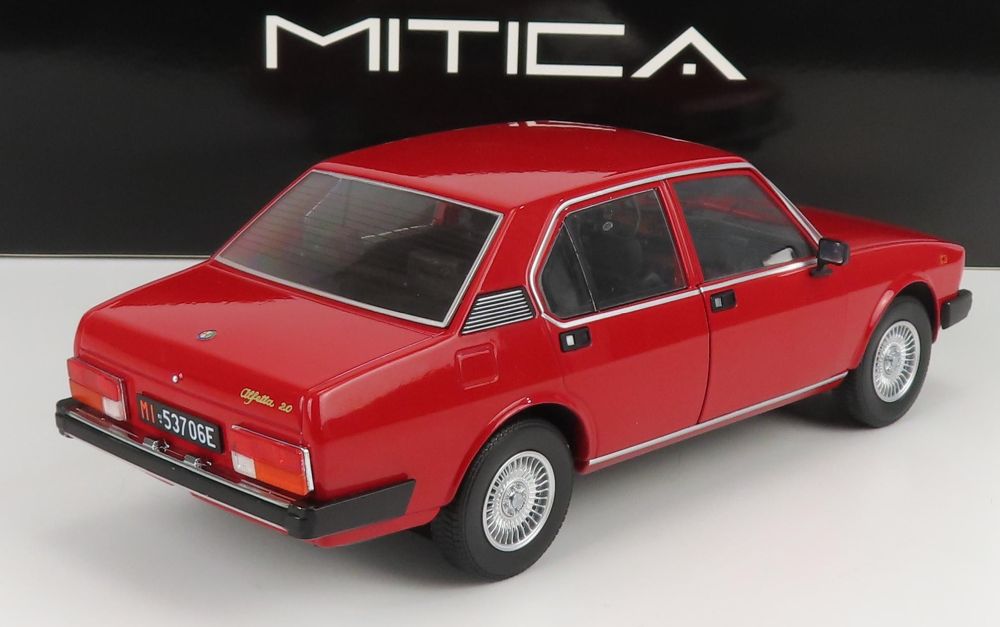 Alfa Romeo Alfetta Berlina 2000L 1978 Cerchi Millerighe Wheels Rosso Alfa Red 1:18 Scale Diecast Model Car – Mitica