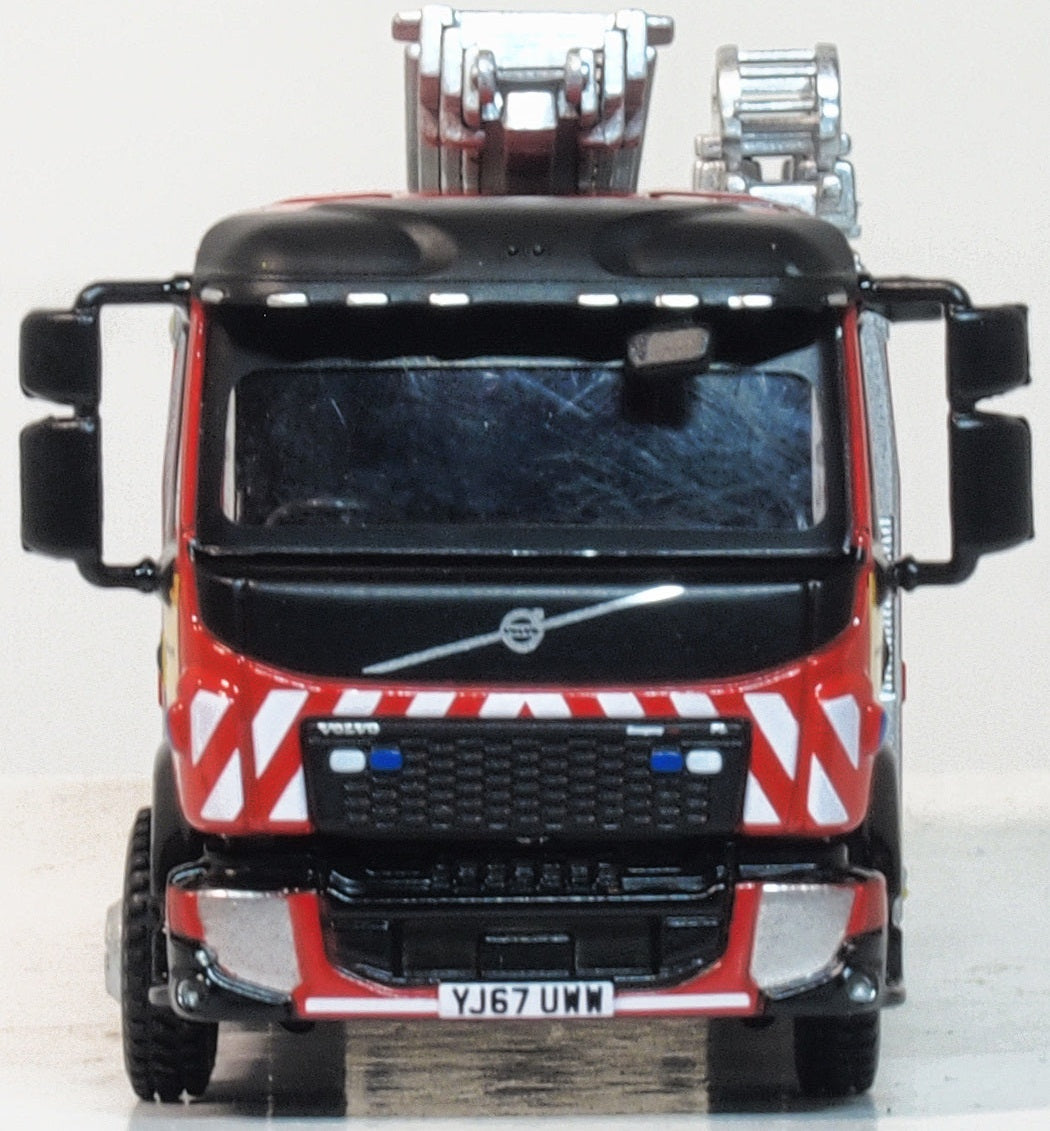 Volvo FL Emergency One Pump Ladder West Yorkshire 1:76 Scale Diecast Fire Engine – Oxford Diecast