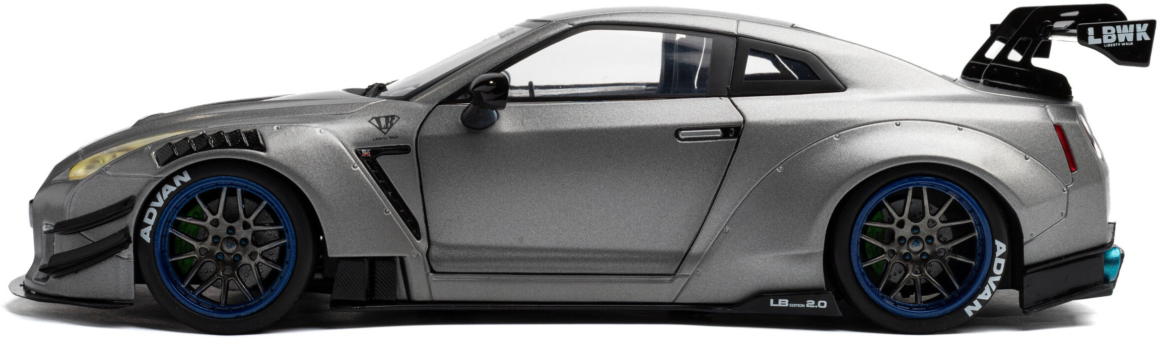 Nissan GT-R (R35) w/Liberty Walk Body Kit 2.0 Silver 2023 1:18 Scale Diecast Model Car – Solido