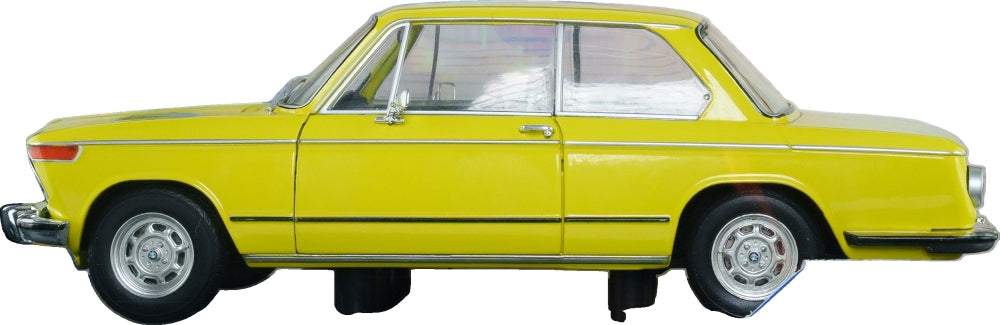 BMW 1602 Gulf Yellow 1973 1:18 Scale Diecast Car – Solido