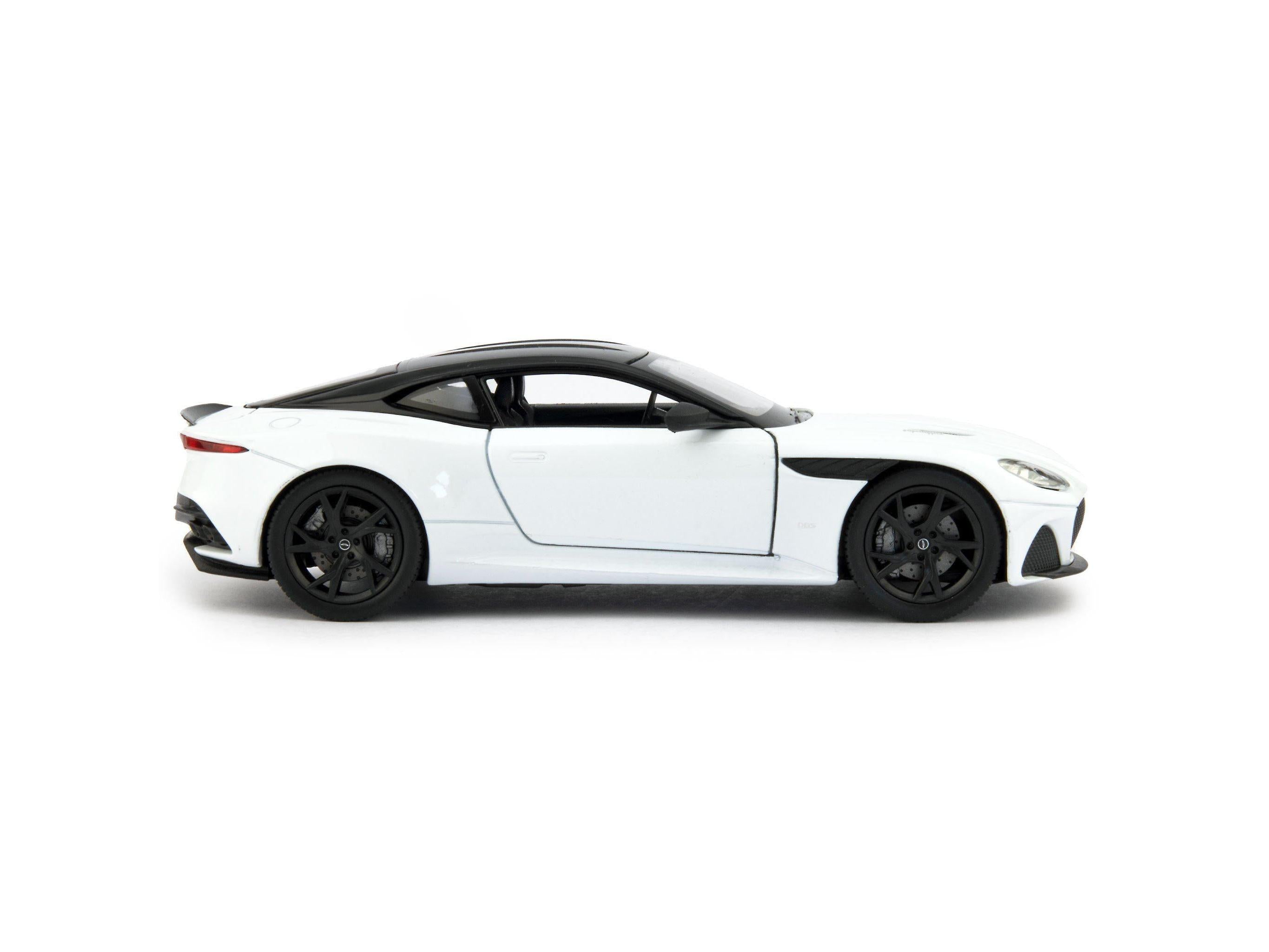 Aston Martin DBS Superleggera Diecast Model Car white - 1:24 Scale-Welly-Diecast Model Centre
