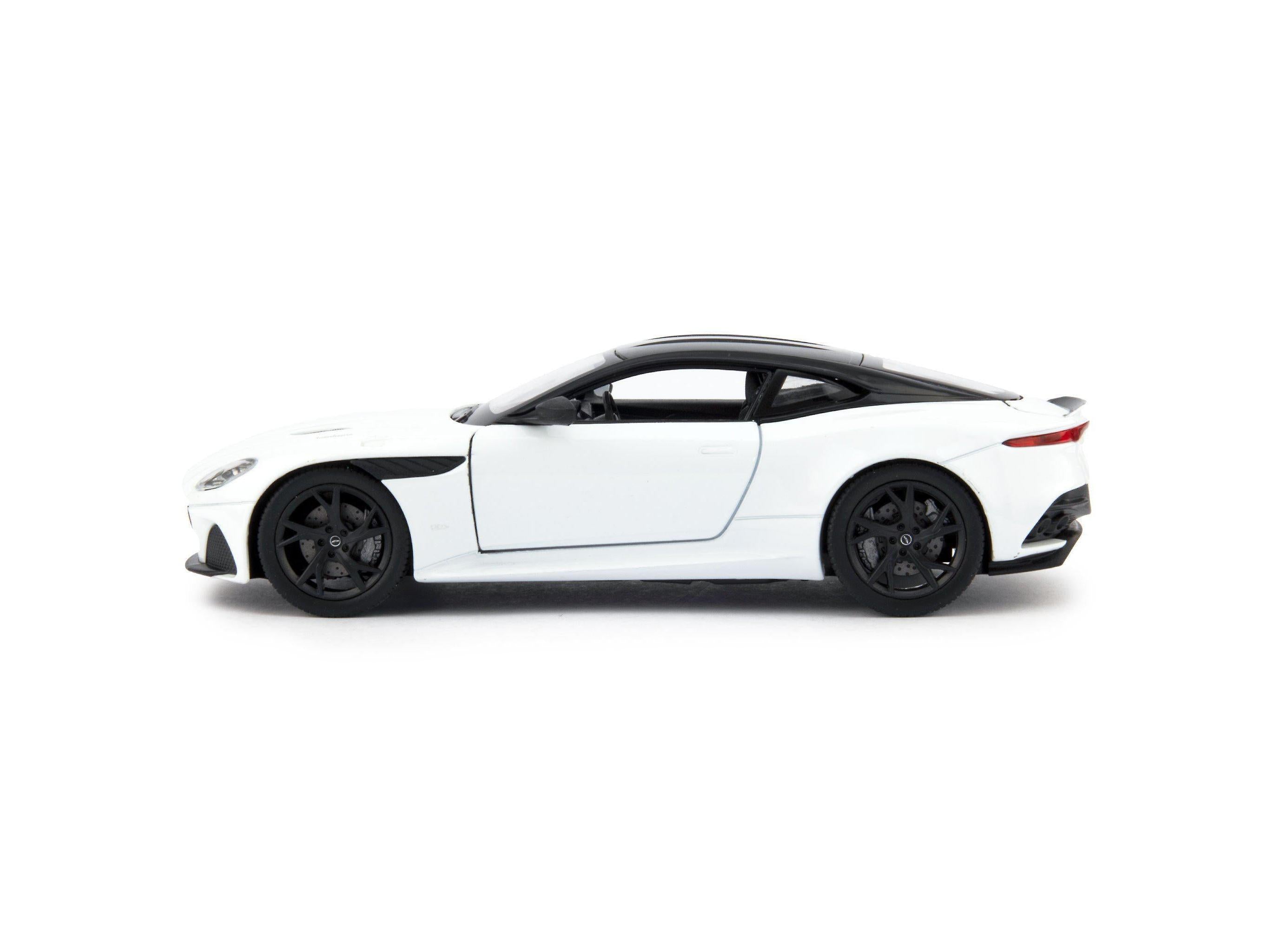 Aston Martin DBS Superleggera Diecast Model Car white - 1:24 Scale-Welly-Diecast Model Centre