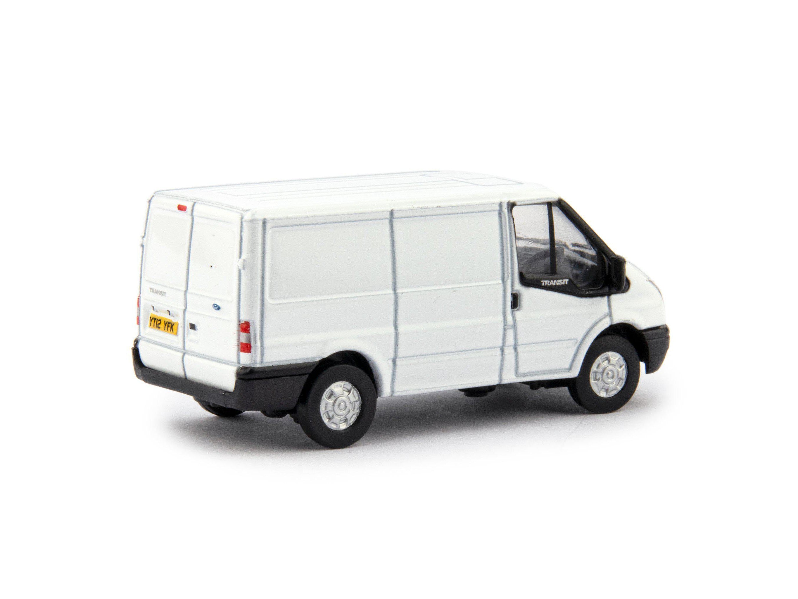 Ford Transit Mk5 SWB Low Roof white 1:76 Scale