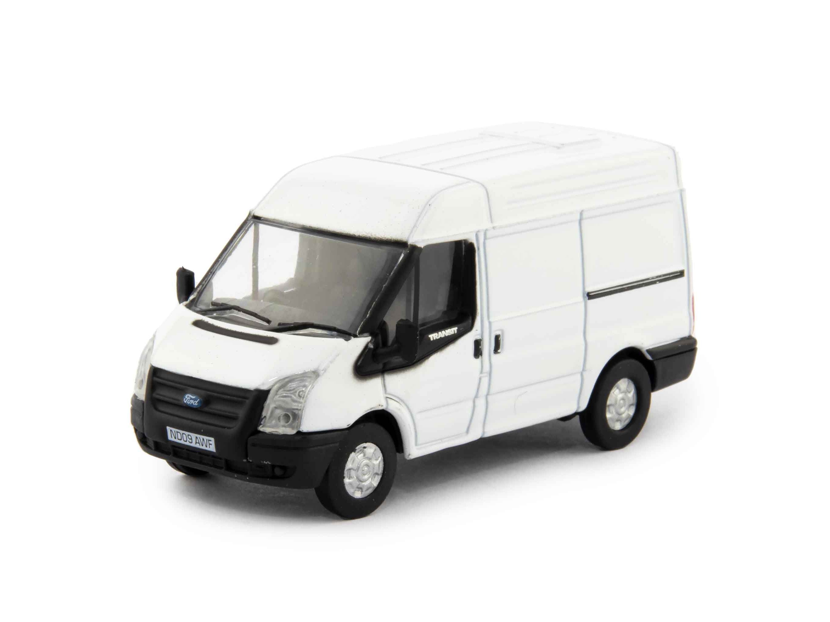 Ford Transit Mk5 SWB Medium Roof white 1:76 Scale