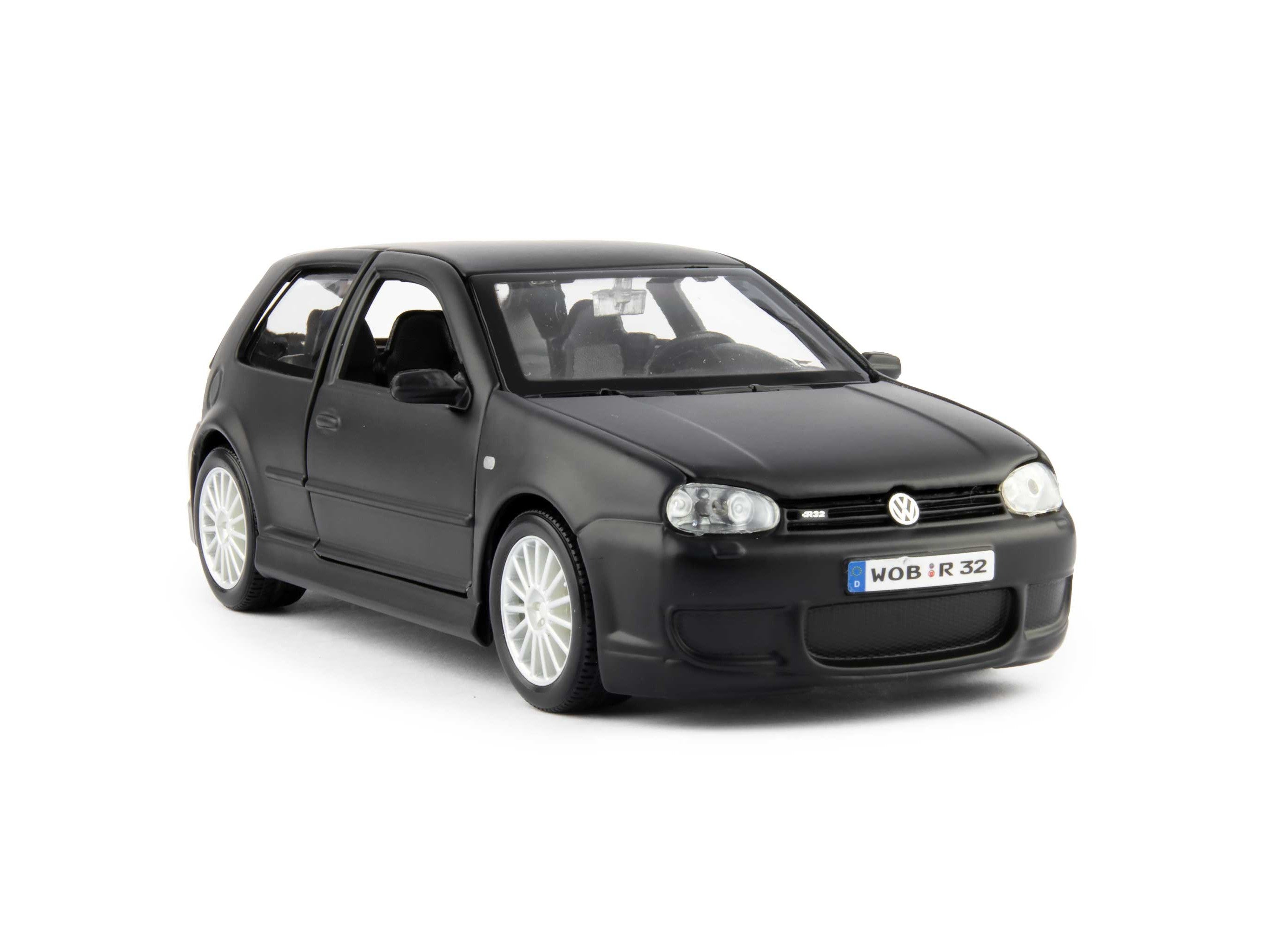 Volkswagen Golf Mk4 R32 Black 1:24 Scale Maisto Diecast Model