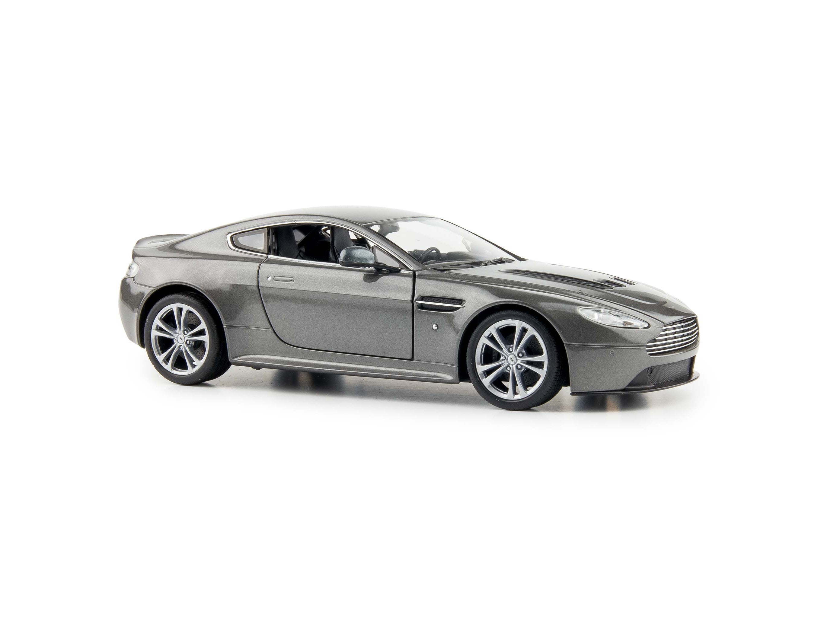 Aston Martin V12 Vantage silver - 1:24 Scale Diecast Model Car